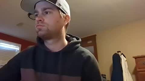 woodeee77 online show from February 28, 7:25 pm