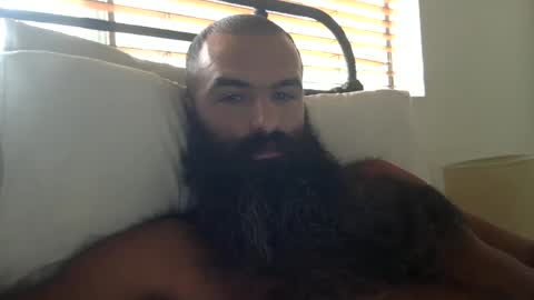 woof_wolf37 online show from October 12, 4:06 pm