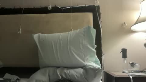 cum4me online show from April 4, 1:19 pm