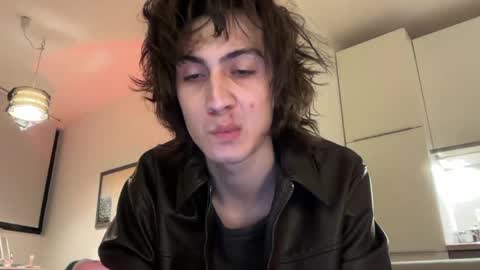 Glen online show from March 24, 9:42 pm