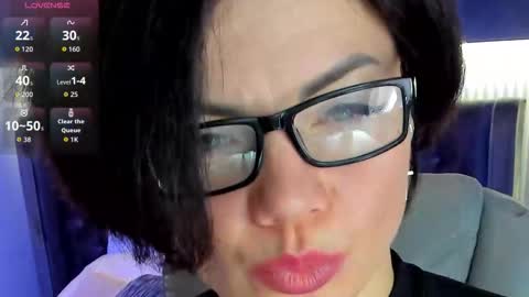 Maya online show from January 17, 1:21 am