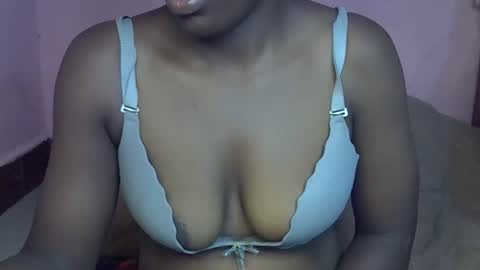 wowamazing2000 online show from September 20, 11:17 pm