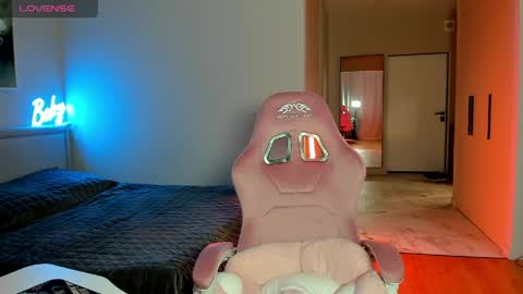Emi online show from June 3, 7:00 am