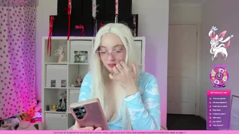 Snapshot of wrenvalentine chatting on September 25, 11:52 pm Wren Valentine online show from September 25, 11:52 pm