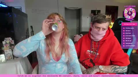 Snapshot of wrenvalentine chatting on February 15, 12:07 am Wren Valentine online show from February 15, 12:07 am