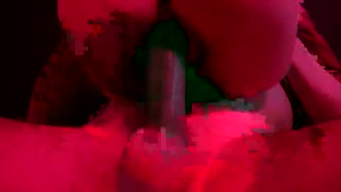 wtfmee30 online show from December 3, 7:32 am