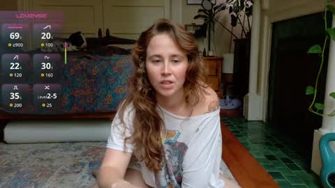 Snapshot of wutangwendy chatting on May 29, 9:24 pm wutangwendy online show from May 29, 9:24 pm