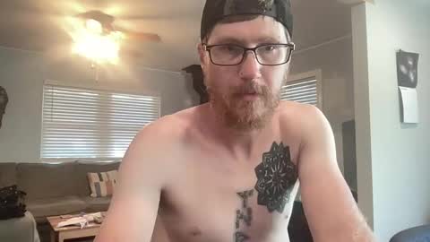 Snapshot of wuthole chatting on October 5, 7:56 pm wuthole online show from October 5, 7:56 pm