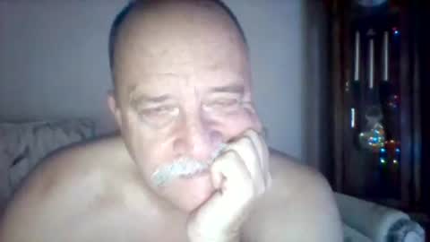 Snapshot of wvmountainlover chatting on December 17, 3:39 am wvmountainlover online show from December 17, 3:39 am