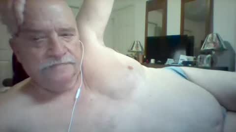 Snapshot of wvmountainlover chatting on February 15, 7:39 pm wvmountainlover online show from February 15, 7:39 pm