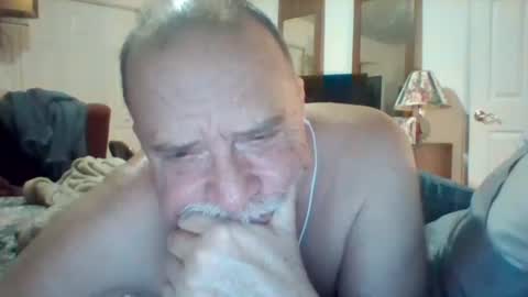 Snapshot of wvmountainlover chatting on February 27, 3:14 am wvmountainlover online show from February 27, 3:14 am