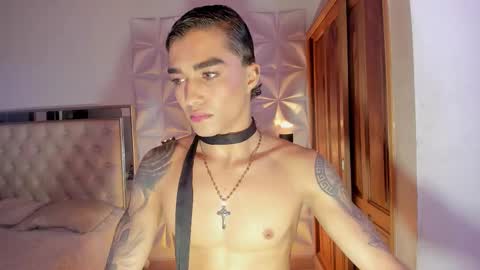 Snapshot of wyatt_rose chatting on November 28, 4:37 am wyatt online show from November 28, 4:37 am