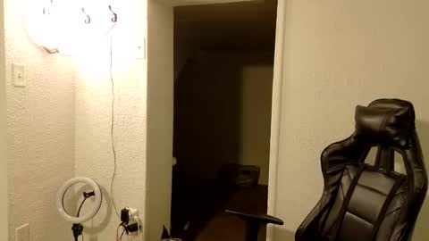 Wyatt online show from April 4, 4:33 am