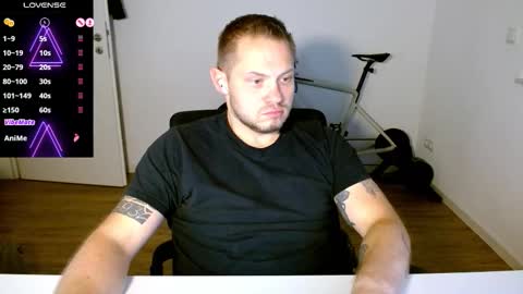 x19marco93x online show from October 29, 7:15 pm