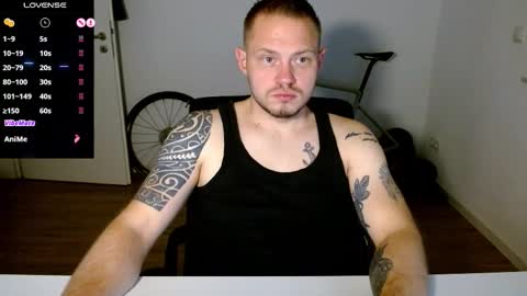 x19marco93x online show from November 27, 7:38 pm