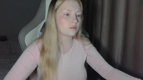 Snapshot of x__ivy_x chatting on May 6, 4:56 pm eva online show from May 6, 4:56 pm