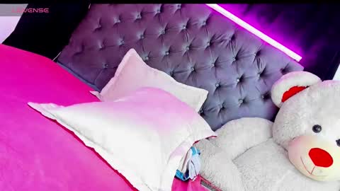 Snapshot of x_indomitable1 chatting on December 21, 3:53 pm Maria Juliana online show from December 21, 3:53 pm