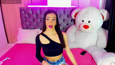 Snapshot of x_indomitable1 chatting on January 25, 11:13 am Maria Juliana online show from January 25, 11:13 am