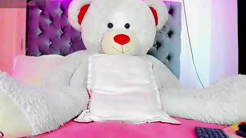 Snapshot of x_indomitable1 chatting on February 21, 10:15 pm Maria Juliana online show from February 21, 10:15 pm