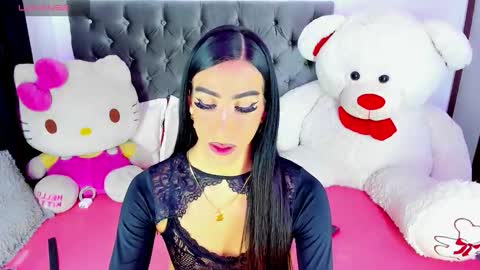 Snapshot of x_indomitable1 chatting on November 1, 12:01 am Maria Juliana online show from November 1, 12:01 am