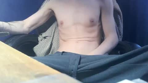 Snapshot of x_patri_x chatting on February 13, 11:50 am x_patri_x online show from February 13, 11:50 am