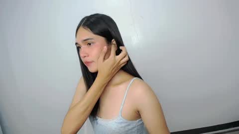 xairah_doux online show from May 15, 11:56 pm