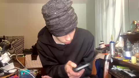 Snapshot of xander0zzz chatting on February 6, 7:39 pm xander0zzz online show from February 6, 7:39 pm