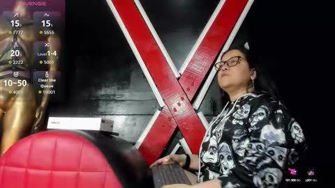 xander_taylor_ online show from October 7, 11:35 pm