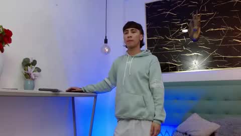 xandergrey8 online show from January 14, 7:08 pm