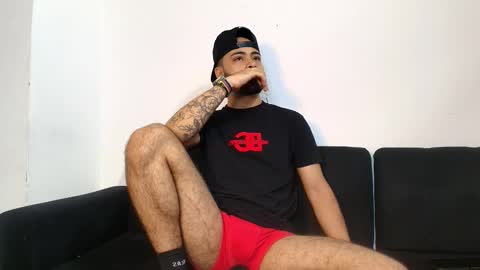 Snapshot of xanderstone00 chatting on February 18, 7:37 am Xanderstone online show from February 18, 7:37 am