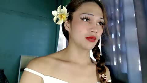 Snapshot of xangel_redx chatting on January 20, 2:53 am ANGEL online show from January 20, 2:53 am