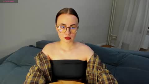 Snapshot of xapka_lapka chatting on April 27, 3:21 pm Alice online show from April 27, 3:21 pm