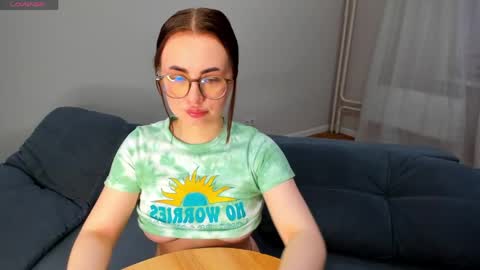 Snapshot of xapka_lapka chatting on May 5, 4:37 pm Alice online show from May 5, 4:37 pm