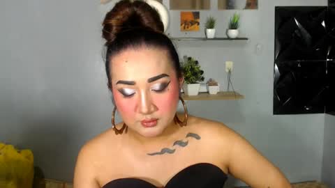 Nira   NOT INTO CHEAP GUYS  online show from July 20, 7:27 pm