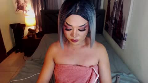 xaurorarobinsx online show from March 10, 11:10 am