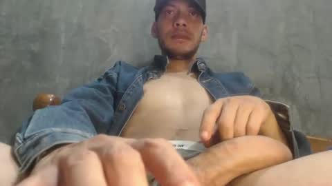 Snapshot of xavicock24 chatting on May 6, 4:19 am xavicock24 online show from May 6, 4:19 am