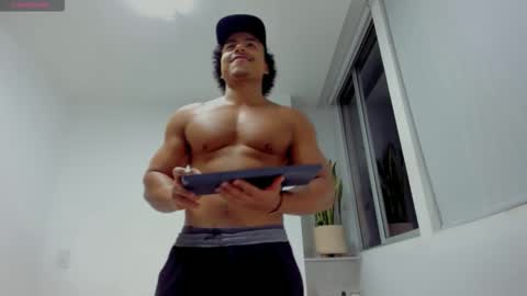 Xavier online show from November 5, 1:05 am