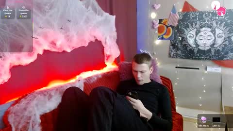 Snapshot of xavier_night81 chatting on October 28, 8:40 am xavier_night81 online show from October 28, 8:40 am