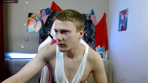 Snapshot of xavier_night81 chatting on November 14, 9:08 am xavier_night81 online show from November 14, 9:08 am