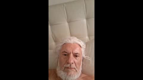 Snapshot of xavireig chatting on March 4, 9:15 am xavireig online show from March 4, 9:15 am