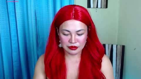 Snapshot of xcalisthra_69x chatting on October 25, 11:51 am Godess  Lucy online show from October 25, 11:51 am