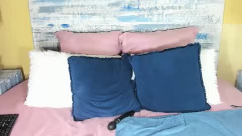 Camilla online show from December 3, 11:30 am