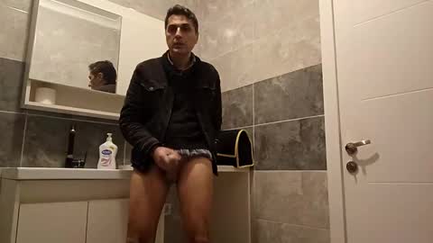 Snapshot of xcandy779 chatting on November 12, 3:12 pm Xcandy779 online show from November 12, 3:12 pm