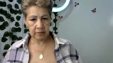 Snapshot of xcarlotax chatting on July 14, 1:30 am xcarlotax online show from July 14, 1:30 am