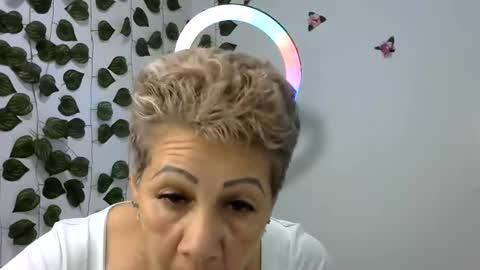 Snapshot of xcarlotax chatting on July 16, 2:39 am xcarlotax online show from July 16, 2:39 am