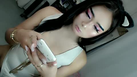 kianna online show from June 24, 7:02 pm