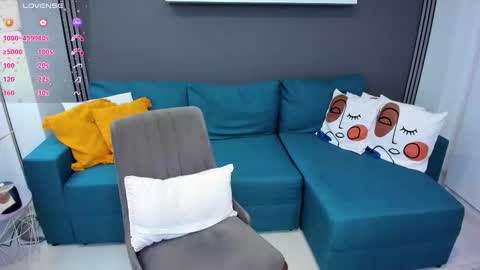 Christal online show from March 18, 8:23 pm