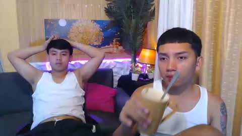 Snapshot of xcigbatecum chatting on February 5, 2:54 pm Charlie online show from February 5, 2:54 pm