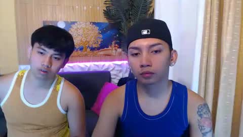 Snapshot of xcigbatecum chatting on February 12, 3:56 am Charlie online show from February 12, 3:56 am