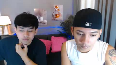 Snapshot of xcigbatecum chatting on February 15, 2:19 am Charlie online show from February 15, 2:19 am